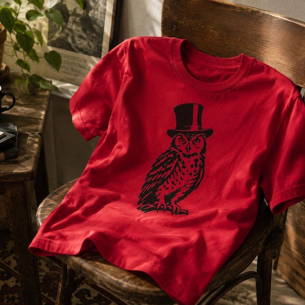 Uggla t-shirt | Stencilstil fågel grafisk t-shirt | Naturälskare t-shirt | Unisex grafisk t-shirt | Present till honom henne | Mjuk bomull konstnärlig klädsel